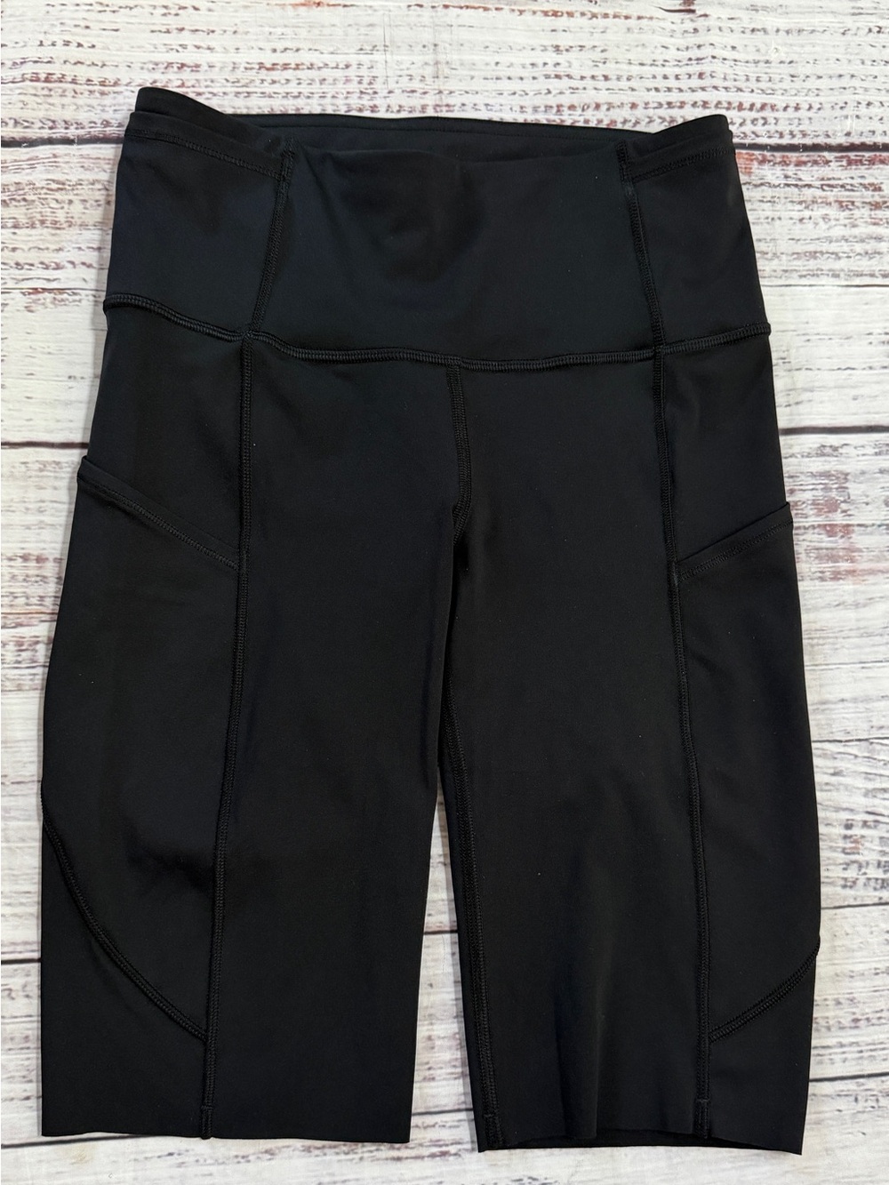 lululemon Black High Rise Fast And Free Shorts 10" Size 4